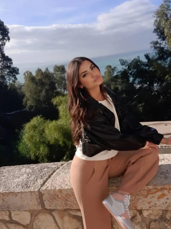 Blow Escort in Yas Island 0581548100 Yas Island Escort