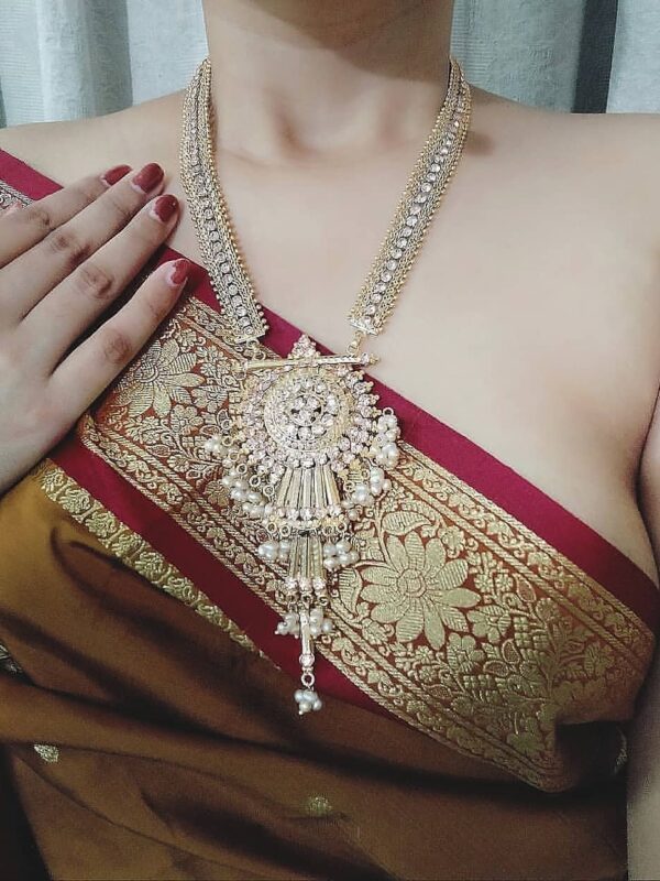 0556255850 stunning Indian escort in Abu Dhabi